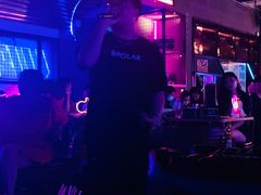 -UP嘻哈酒吧(粉巢店)