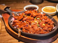 铁板黑椒牛柳-青年公社烤鸭(青年路店)