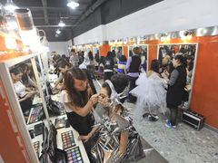 -粤港芭莎美容美发化妆学校
