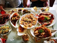 -覃记海鲜美食餐厅