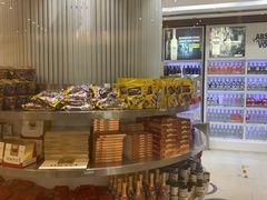 -日上免税店(三径路t3店)