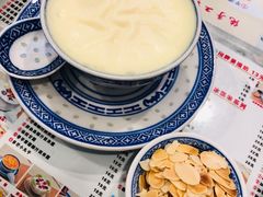 -广信牛奶甜品世家(台东店)