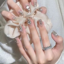 -赢韵美甲美睫瑞士净斑中心