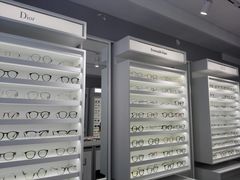 -目艮眼镜SHOWROOM(品牌集合店)
