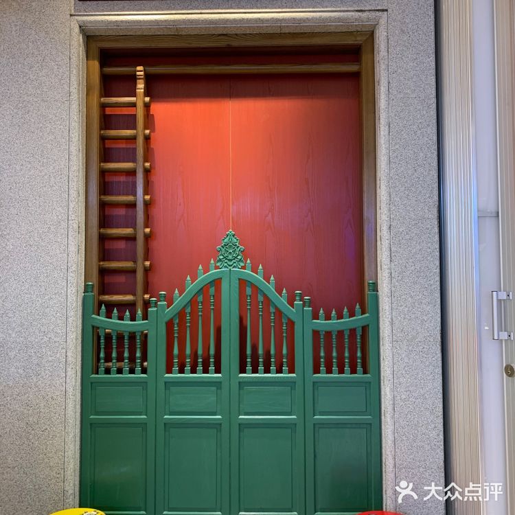 广州旅游必buy手信之一的陶陶居饼家，开来广州市中心啦！