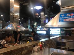 -马路牙子烧烤音乐酒馆(望京店)