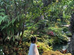 -Chom Cafe and Restaurant