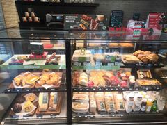 面包甜点陈列柜-星巴克(深圳宝安泰华店)