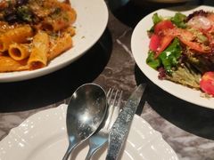 -LESCEDARS Brasserie Bistro香柏树