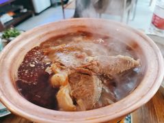-毛辣果·贵州红酸汤牛肉火锅(西单店)