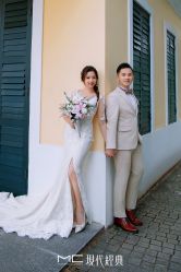 -现代经典婚纱摄影