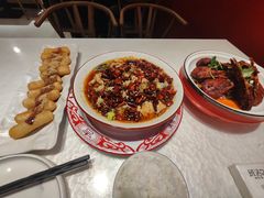 -辣小妮de川菜馆(红旗Mall店)