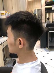 -HAIR CORNER