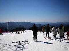 -浙东第一尖雪山欢乐谷