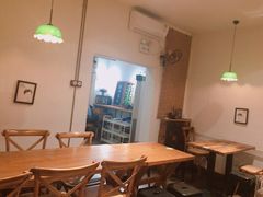 -猫爷的腔调·黔小馆(交大医学住宅区店)