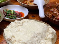 -董哥山城碗碗香(美专校街店)