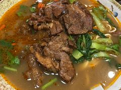 半筋半肉面-金杨拉面王小吃面馆·牛三宝面·红烧牛肉粉