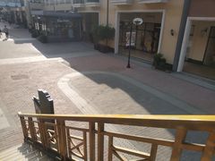 -王府井奥莱临潼小镇(临潼店)