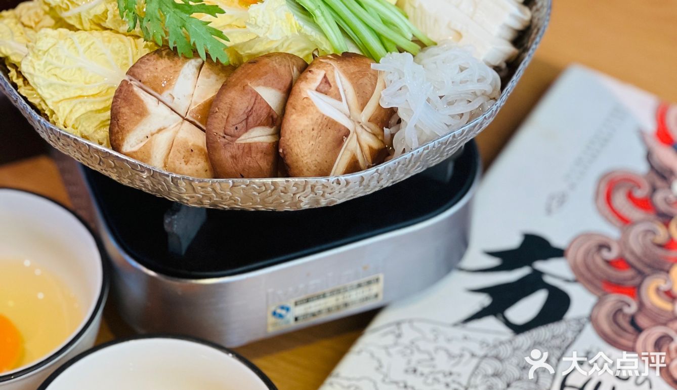 魔都日料届也太卷了吧，居然还卖起了“鲜花”？！