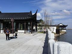 -上海滴水湖皇冠假日酒店