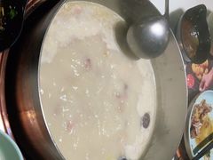 -洪氏嗨捞·猪肚鸡火锅(阳光天地店)