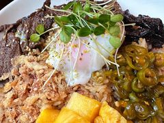 牛肉粒菌菇拌饭-Blac+Blac(中海环宇荟店)