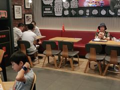 大堂-汉堡王(龙湖洋湖天街店)