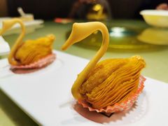 榴莲天鹅酥-百年恒益烧腊海鲜酒家·非遗传承(广州黄埔店)