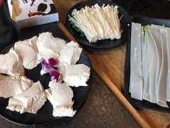 -渝涯重庆豆花老火锅(中赢国际店)