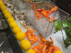 -广州万富希尔顿酒店·感趣自助餐厅·金秋蟹宴生蚝海鲜刺身