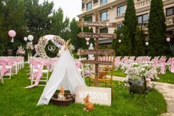 -花轿喜屋婚礼策划