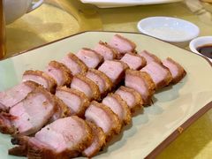 脆皮烧肉-烧鹅妹饭店
