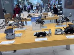 -DJI大疆(深圳华强北曼哈授权体验店)