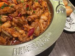 牛蛙煲-胖哥俩肉蟹煲(湖滨银泰in77店)