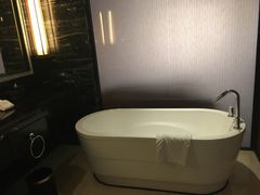 -中山利和希尔顿酒店