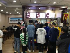 等位区-庆丰包子铺(东单店)