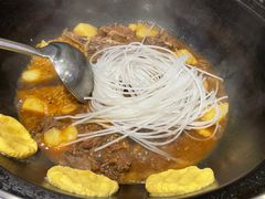-靠山屯东北铁锅炖(东北菜，古美西路店)