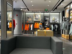 -ARC'TERYX始祖鸟(北京王府中环店)