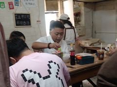 -丁记牛肉手擀板面