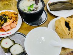 -丽华叶儿粑总汇