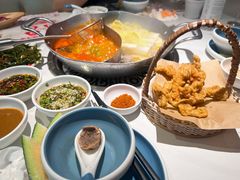 -左庭右院鲜牛肉火锅(金山万达店)