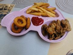 -汽车博物馆主题餐厅
