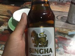 -玖月时尚泰式餐厅