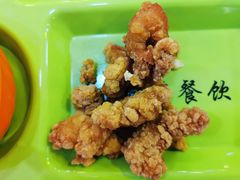 -同济大学本部学苑饮食广场