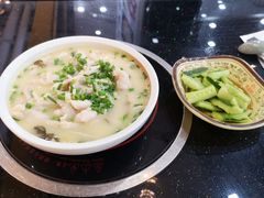 酸菜鱼面-牛真鲜禾一捞面(东鼓道店)