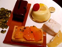 -咖啡苑自助餐厅·中国大饭店