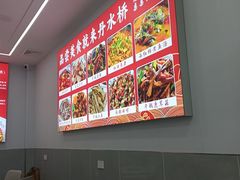 -丹水桥地锅鱼·翘嘴鲌·地方特色全鱼宴(丹江口大坝店)