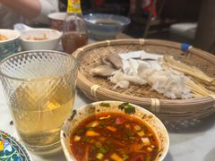 -尚尚仙·酸汤猪手·猪肚鸡火锅(华联万柳购物中心店)