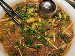 鱼汤绿豆面-吴记百家·私房菜·家宴(润园店)