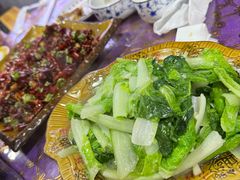 -乡土特色.冷锅鱼.牦牛肉汤锅